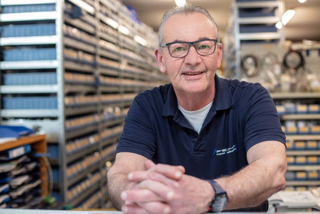 Herr Fecht, Geschäftsführer von Fecht Hydraulik