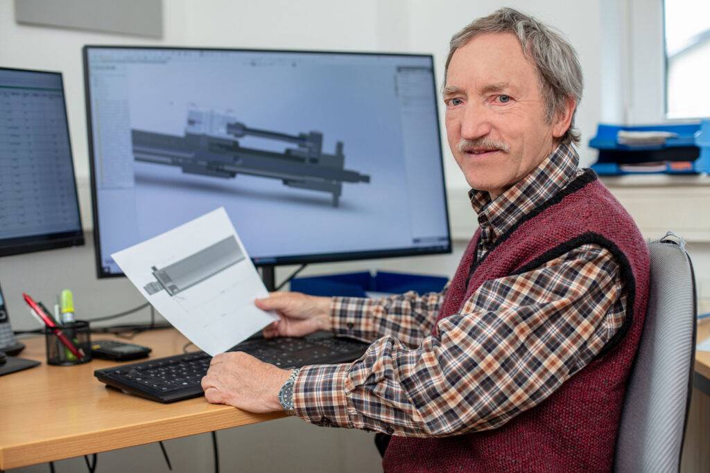 Konstruktion am CAD-Arbeitsplatz bei Fecht Hydraulik