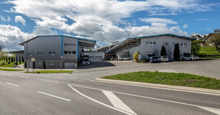 Firmengebäude von Fecht Hydraulik in Mühlingen-Schwackenreute am Bodensee